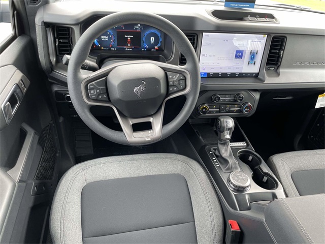 2025 Ford Bronco Base photo 5