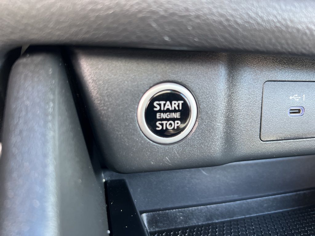 2023 Nissan Rogue SV photo 53
