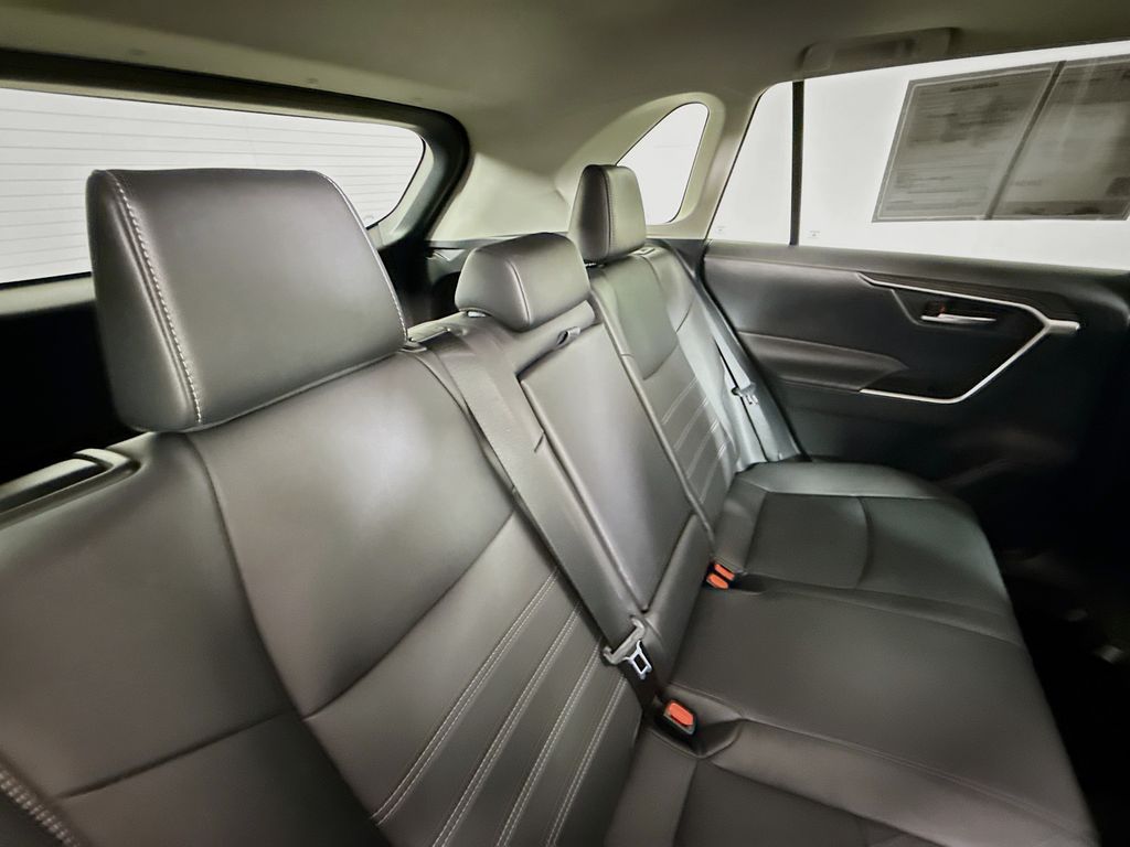 2023 Toyota RAV4 XLE Premium photo 23