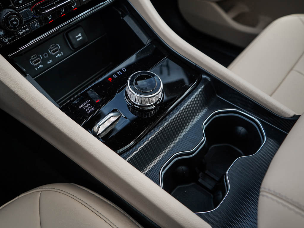 2025 Jeep Grand Cherokee Limited photo 25