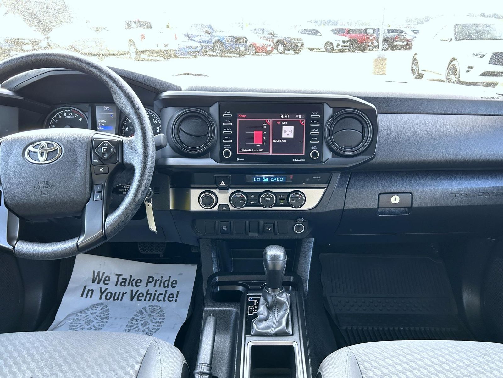 2022 Toyota Tacoma SR 4x4 photo 12