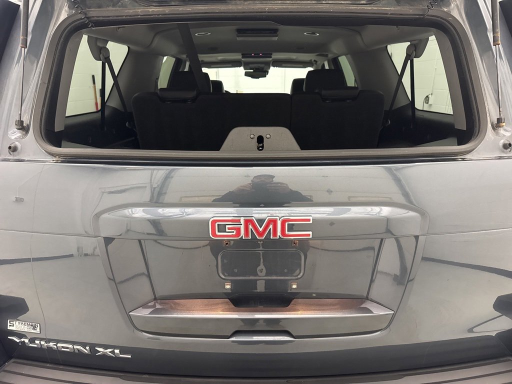 2020 Gmc Yukon XL SLT photo 2
