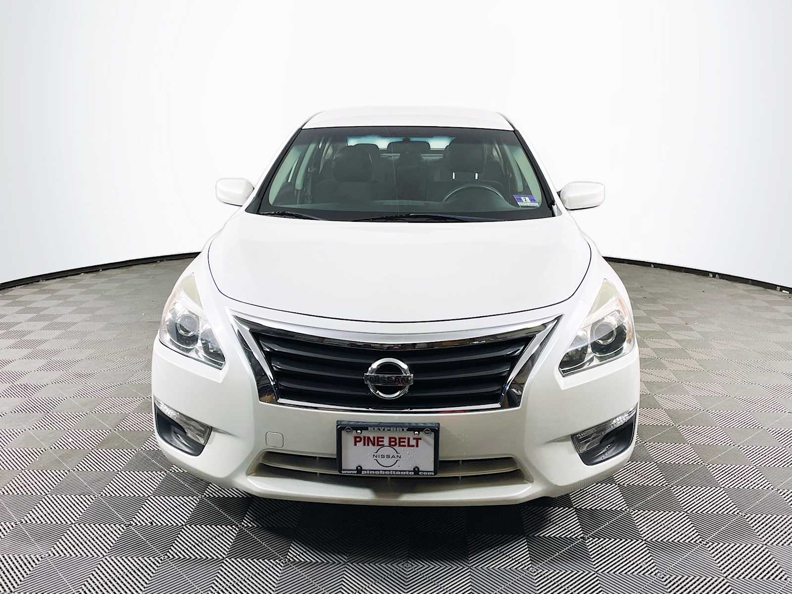 2015 Nissan Altima 2.5 S photo 2