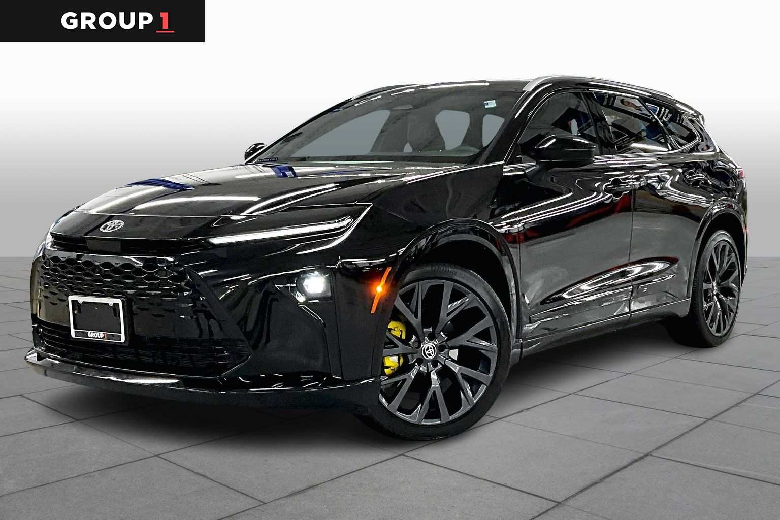 2025 Toyota Crown Signia Limited's photo