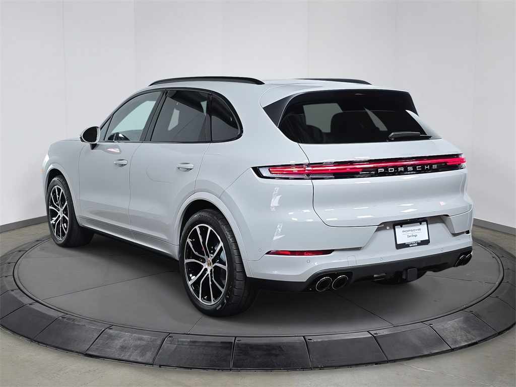 2026 Porsche Cayenne S photo 2