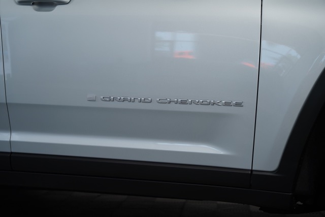 2025 Jeep Grand Cherokee Limited photo 34