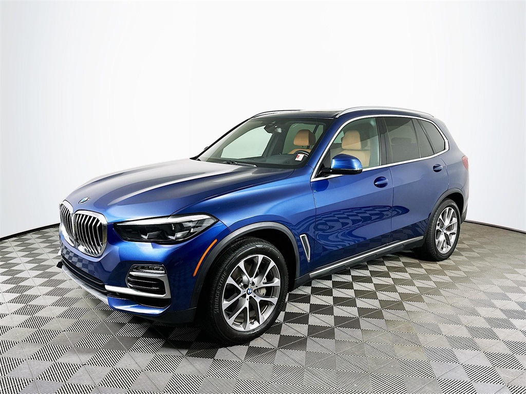 Used 2019 Blue Metallic BMW xDrive50i image 1
