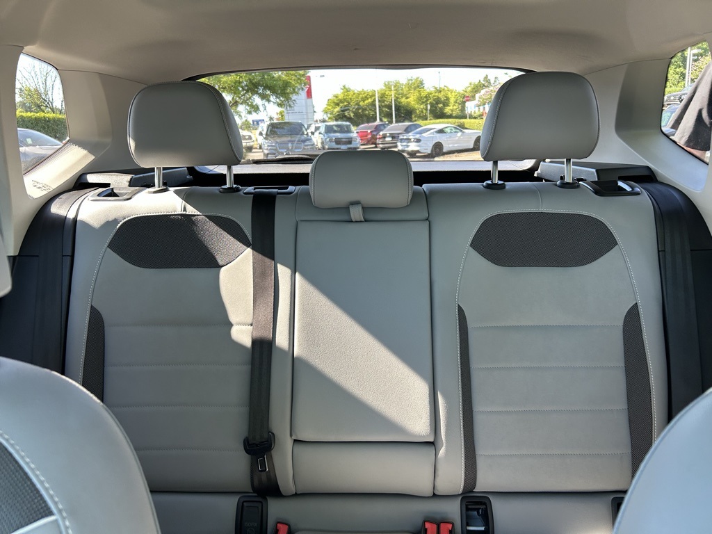 2023 Volkswagen Taos SE photo 19