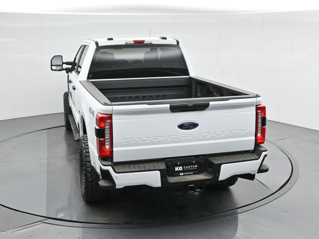 2025 Ford F-250 photo 36
