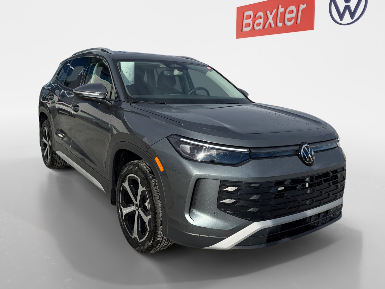 2025 Volkswagen Tiguan SE's photo