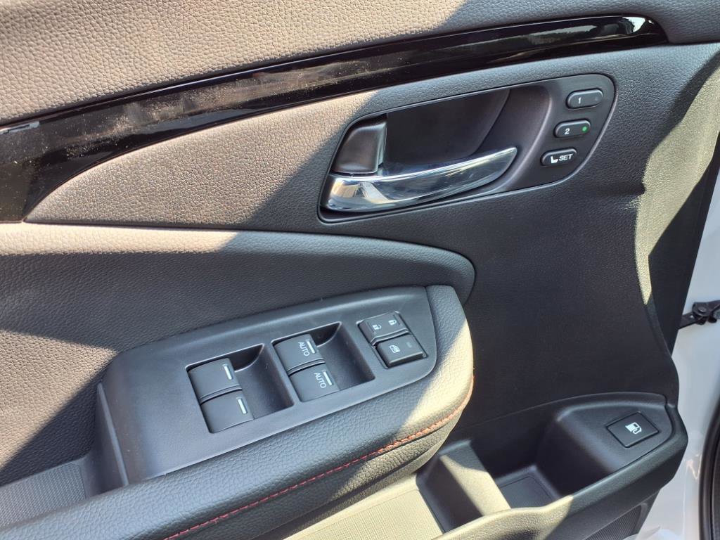 2025 Honda Ridgeline Black Edition photo 13
