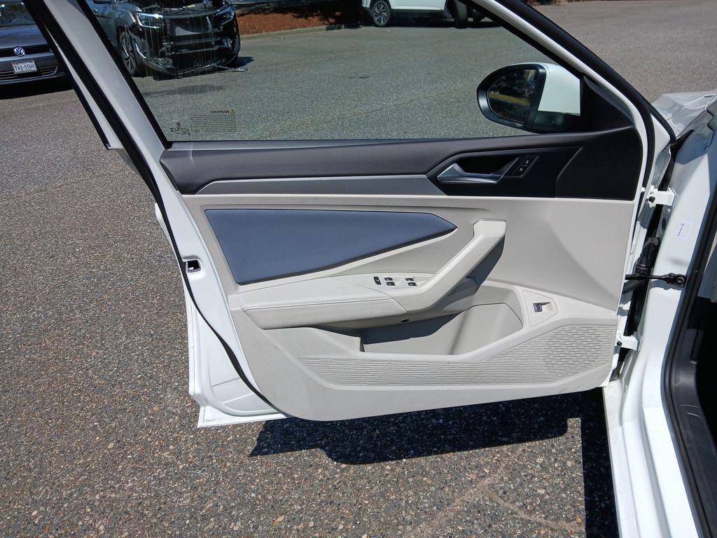 2025 Volkswagen Jetta 1.5T SE photo 10