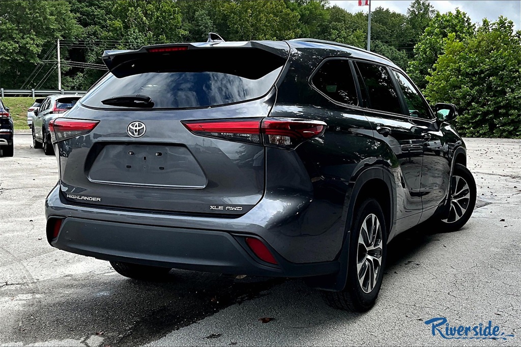 2023 Toyota Highlander XLE photo 4