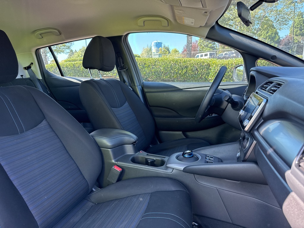 2024 Nissan Leaf S photo 22