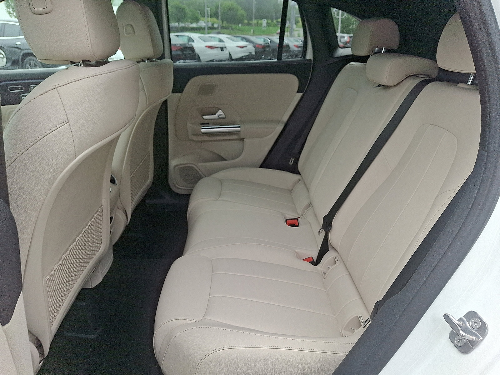 2026 Mercedes Benz GLA 250 4MATIC photo 9