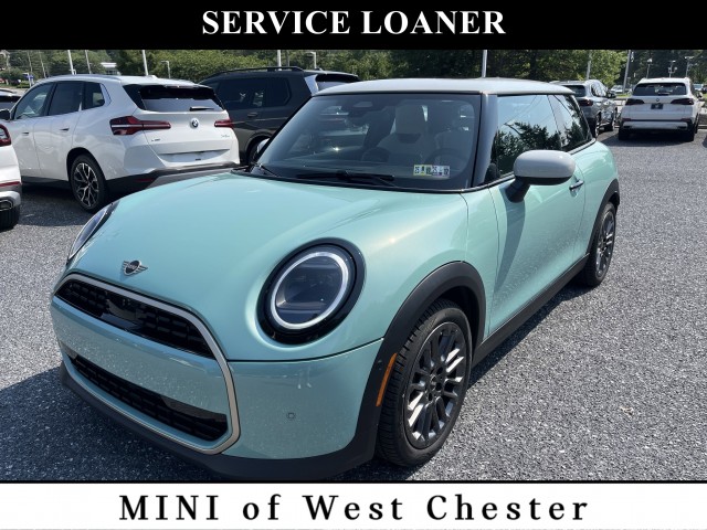 2025 MINI Hardtop 2 Door Base's photo