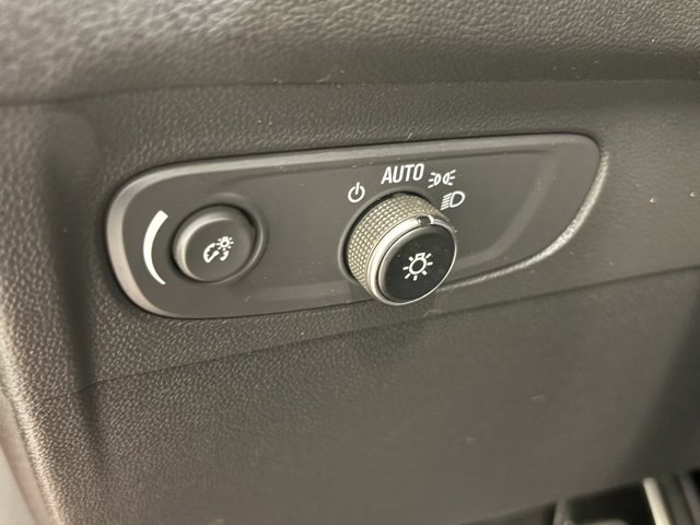 2023 Buick Envision Essence photo 16