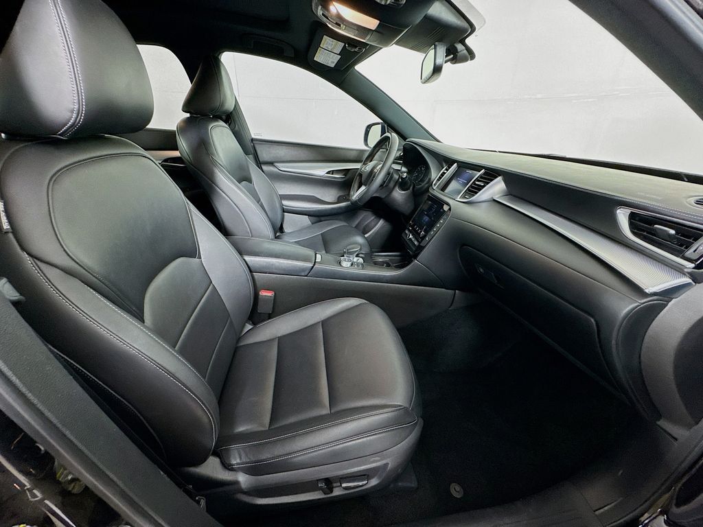 2021 Infiniti QX50 Luxe photo 31