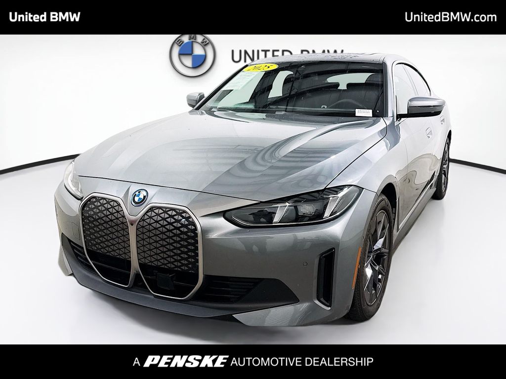 2025 BMW i4 40's photo