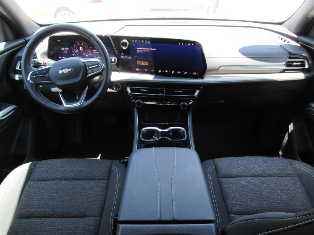2025 Chevrolet Traverse photo 10