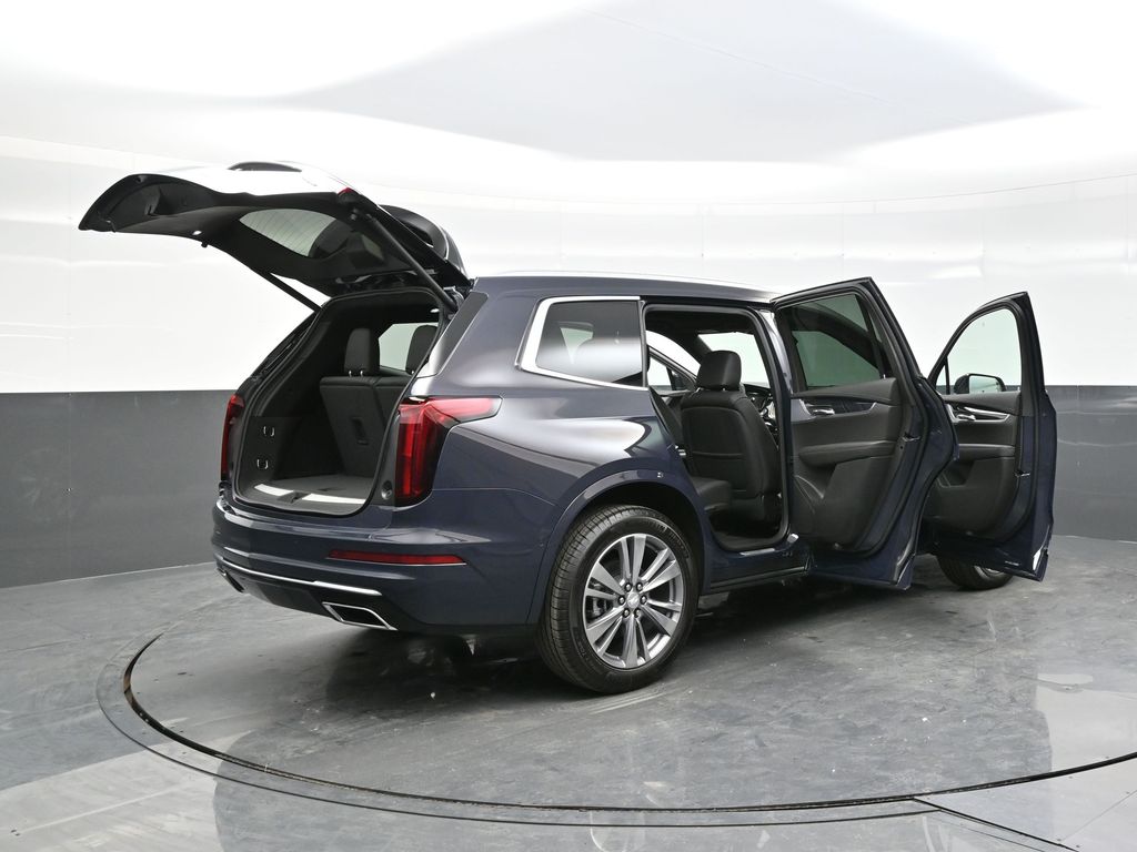2025 Cadillac XT6 Premium Luxury photo 38