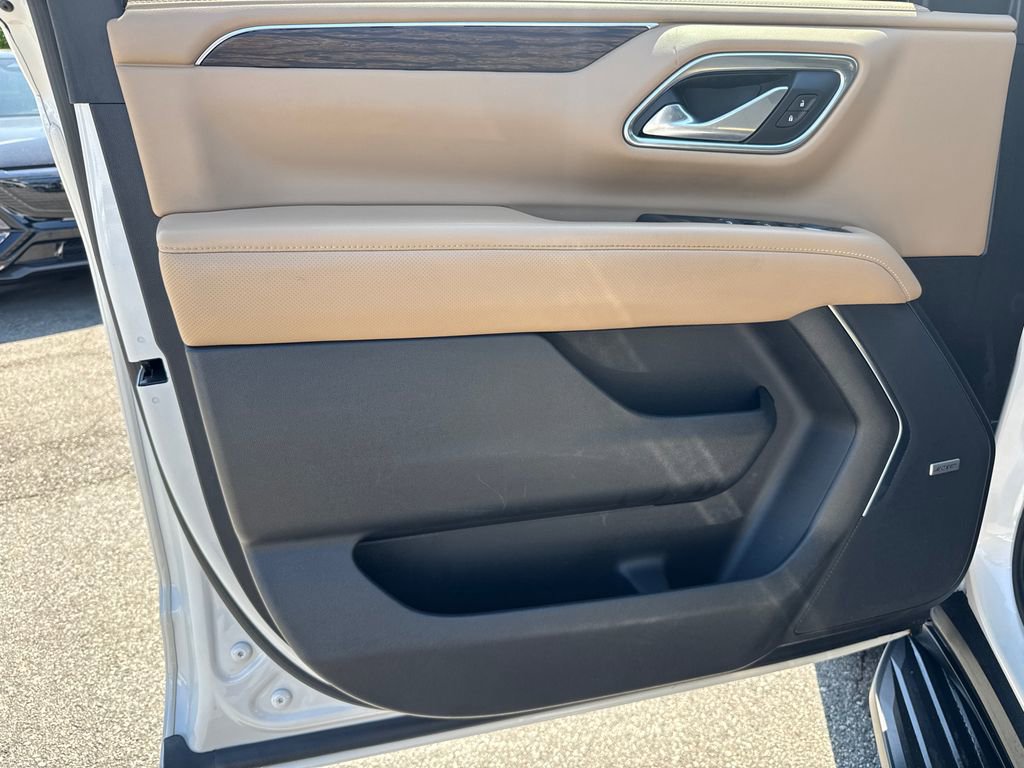 2021 Chevrolet Suburban Premier photo 11