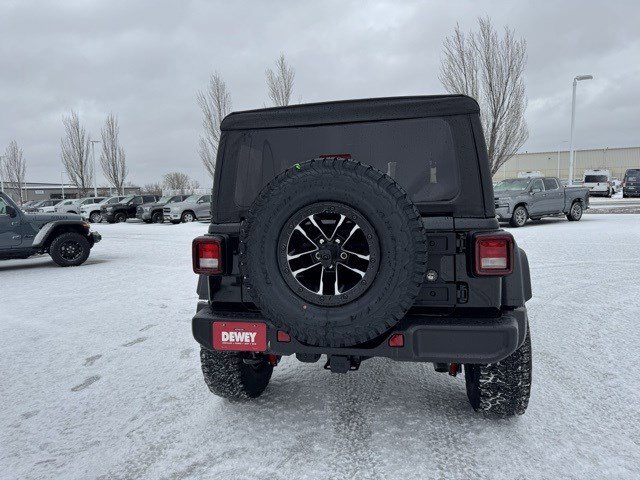 2025 Jeep Wrangler Willys photo 5