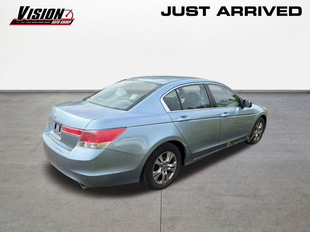2011 Honda Accord LX-P photo 5