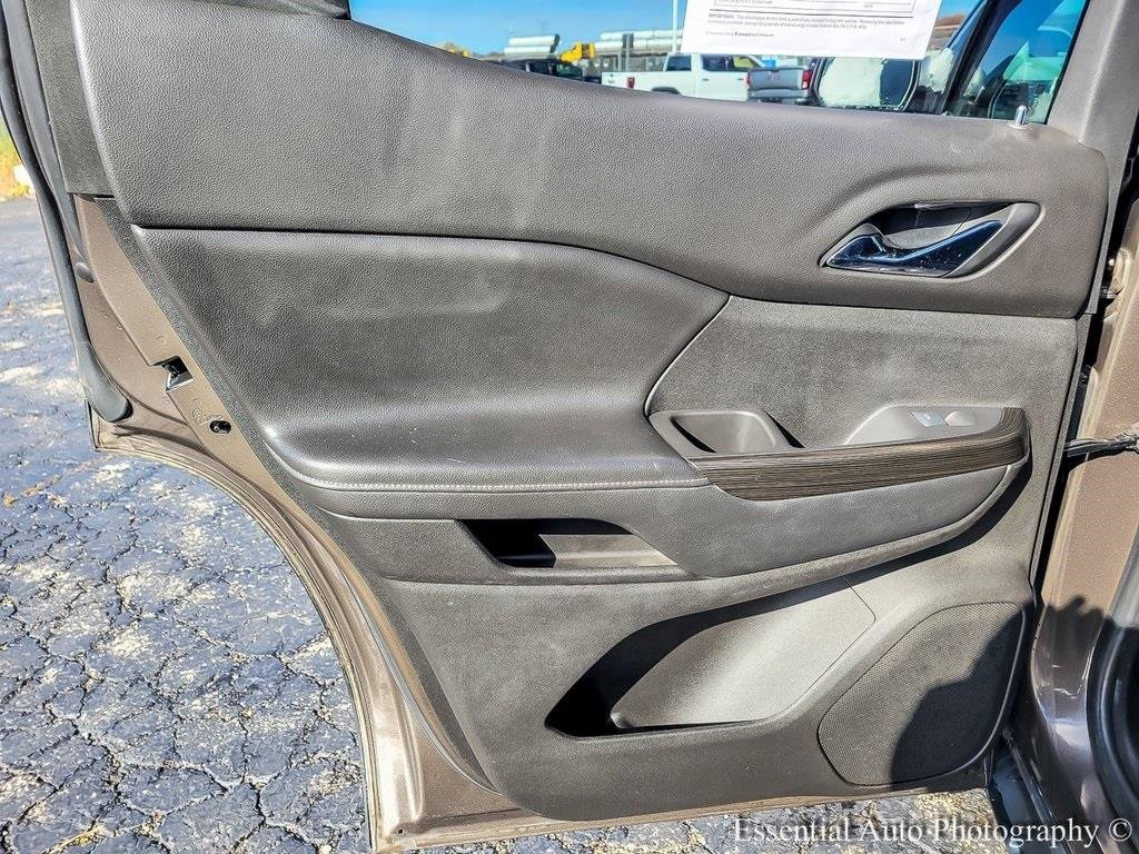 2019 GMC ACADIA - Image 19