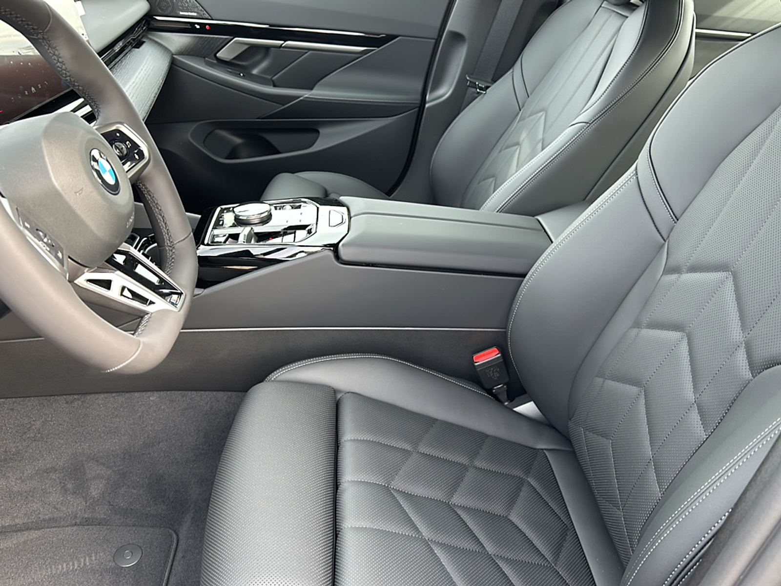 2025 Bmw 530i photo 4