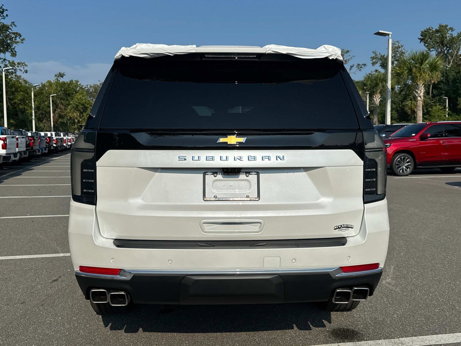 2025 Chevrolet Suburban High Country photo 3