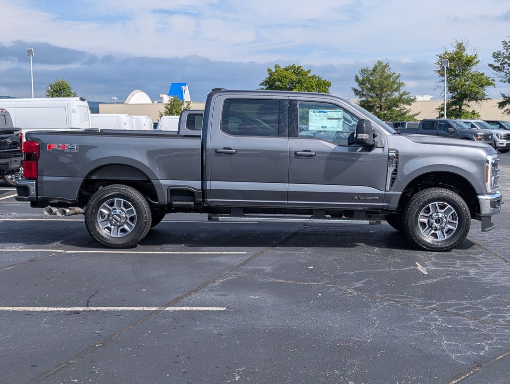 2026 Ford F-250 photo 3