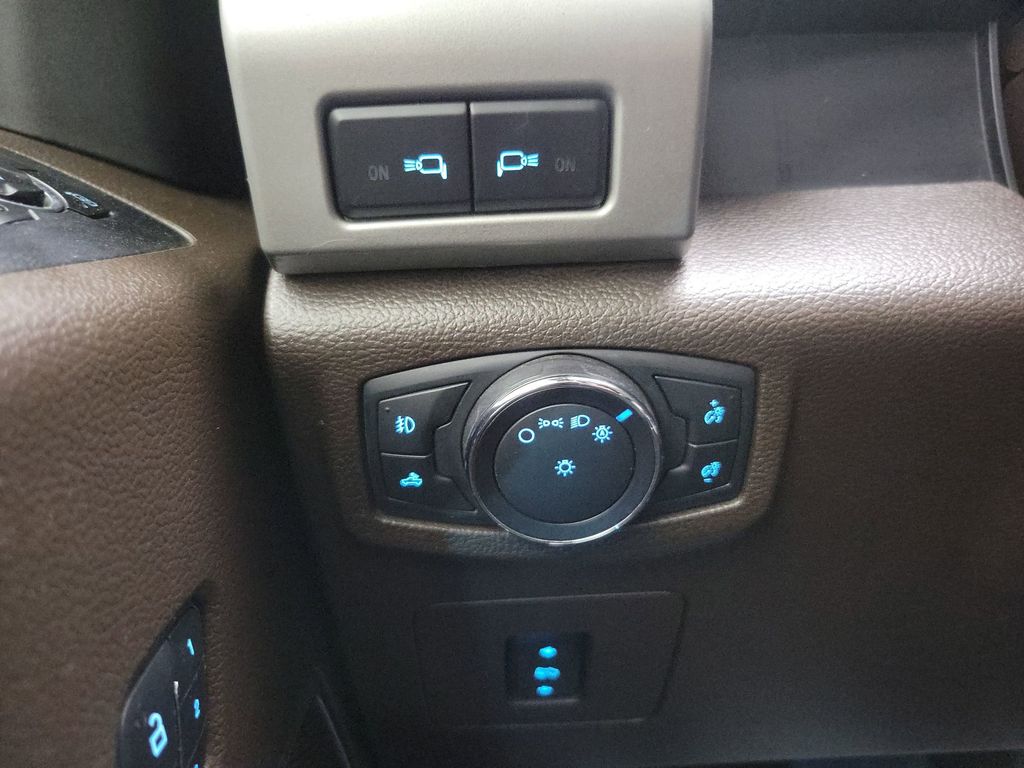 2016 Ford F-150 King Ranch photo 13