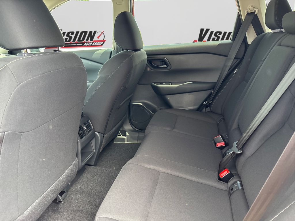 2025 Nissan Rogue S photo 10