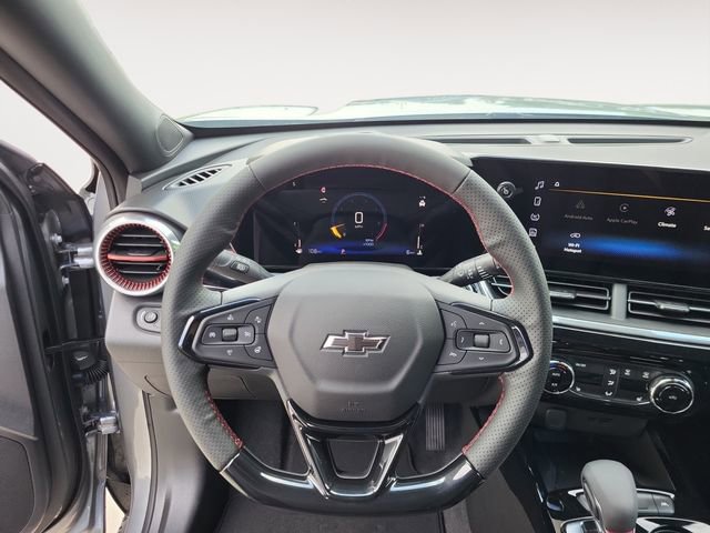 2025 Chevrolet Trax RS photo 16