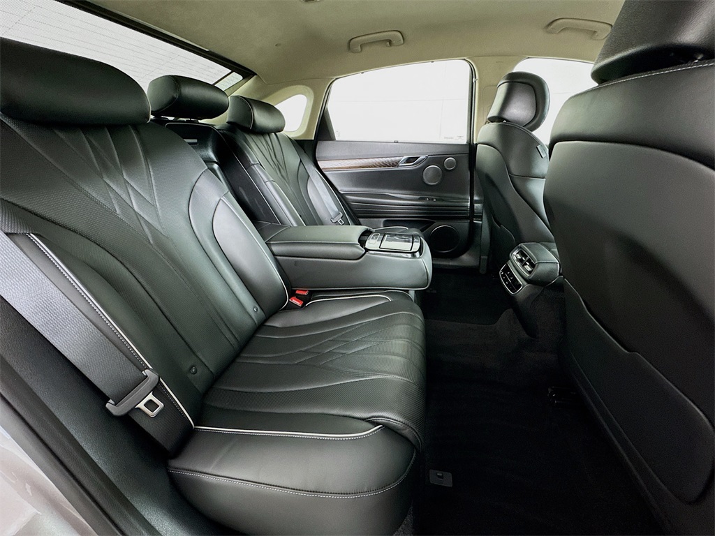 2023 Genesis Electrified G80 photo 17