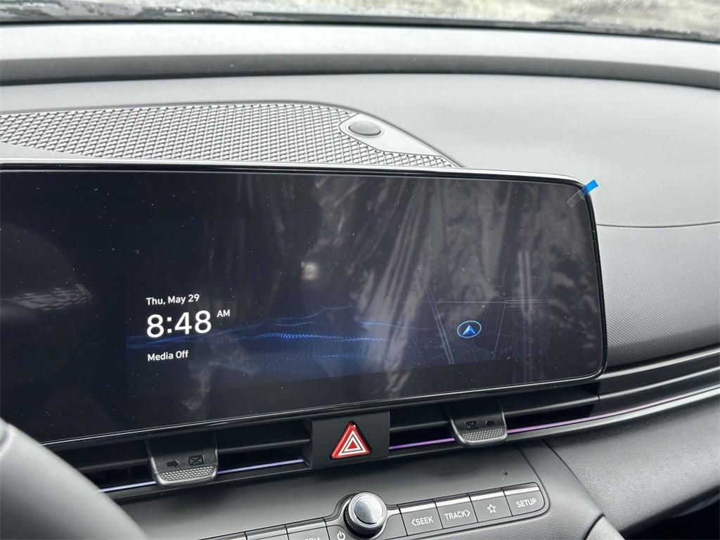 2025 Hyundai Elantra Hybrid SEL Sport photo 2