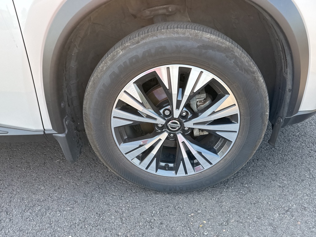 2021 Nissan Rogue SV photo 25