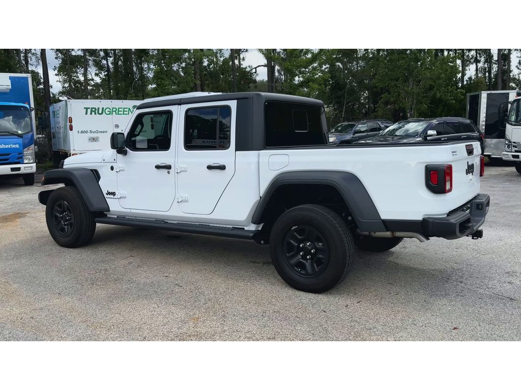 2024 Jeep Gladiator Sport photo 6