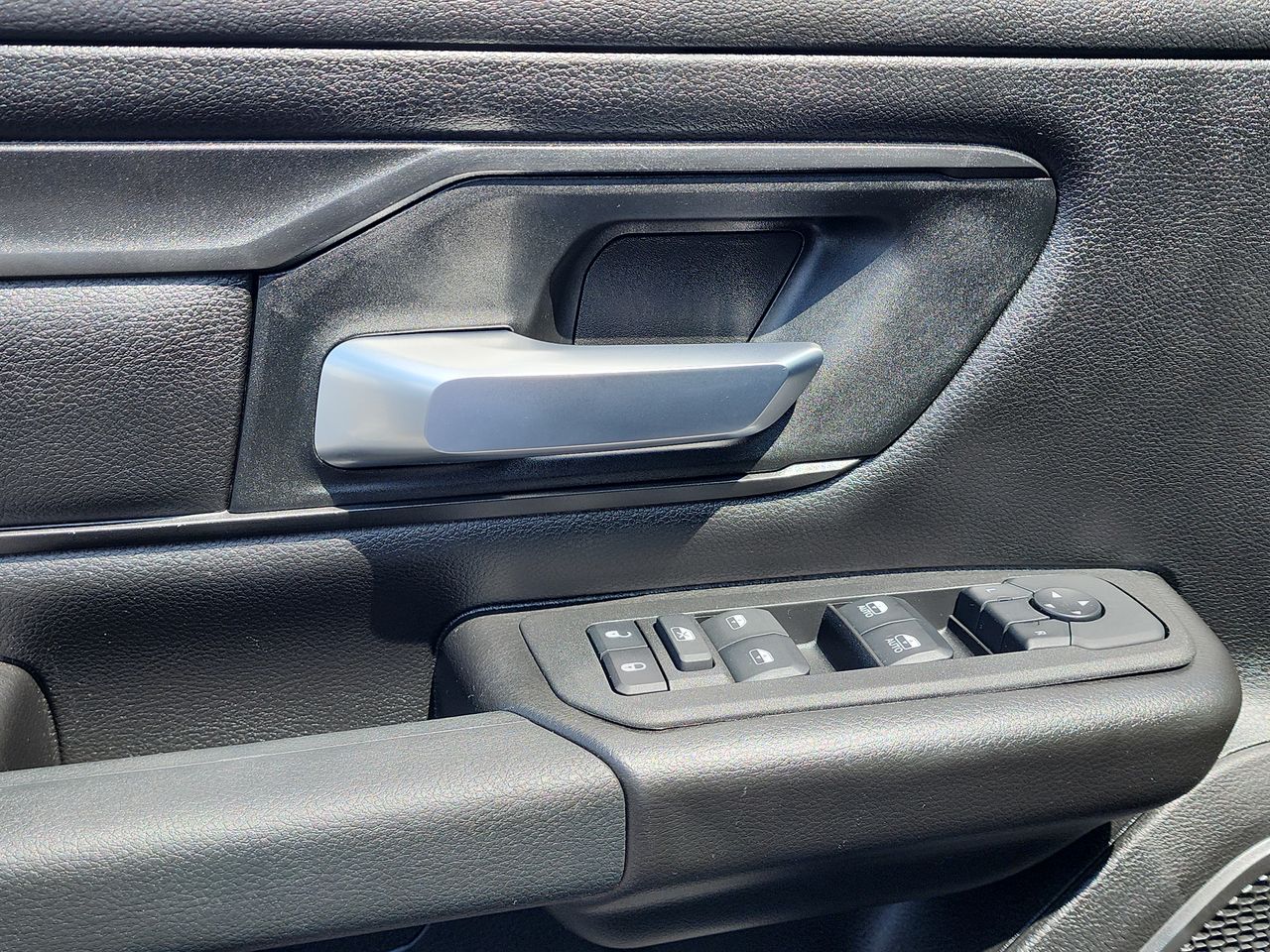 2025 Ram 1500 Tradesman photo 13
