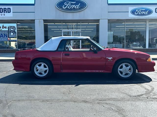 1992 Ford Mustang GT photo 4