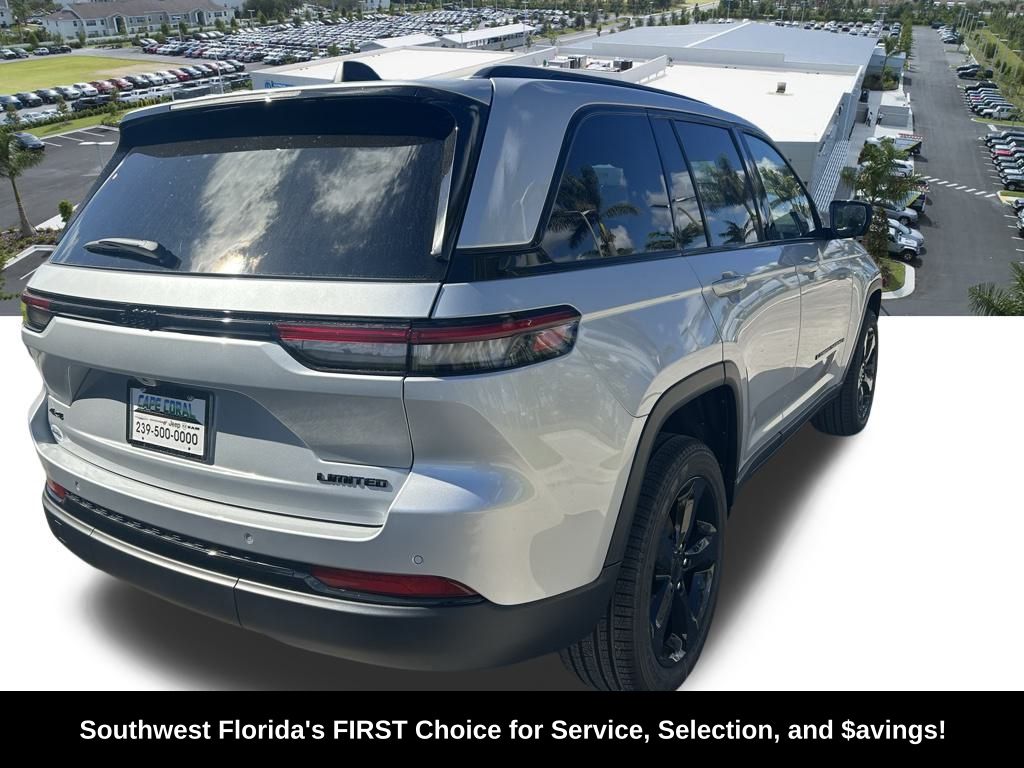 2025 Jeep Grand Cherokee Limited photo 4