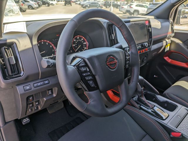 2025 Nissan Frontier Crew Cab PRO-4X photo 10