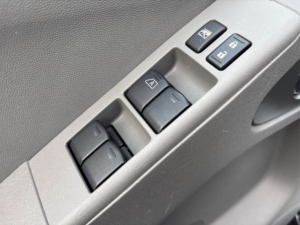 2020 Nissan Frontier SV photo 30
