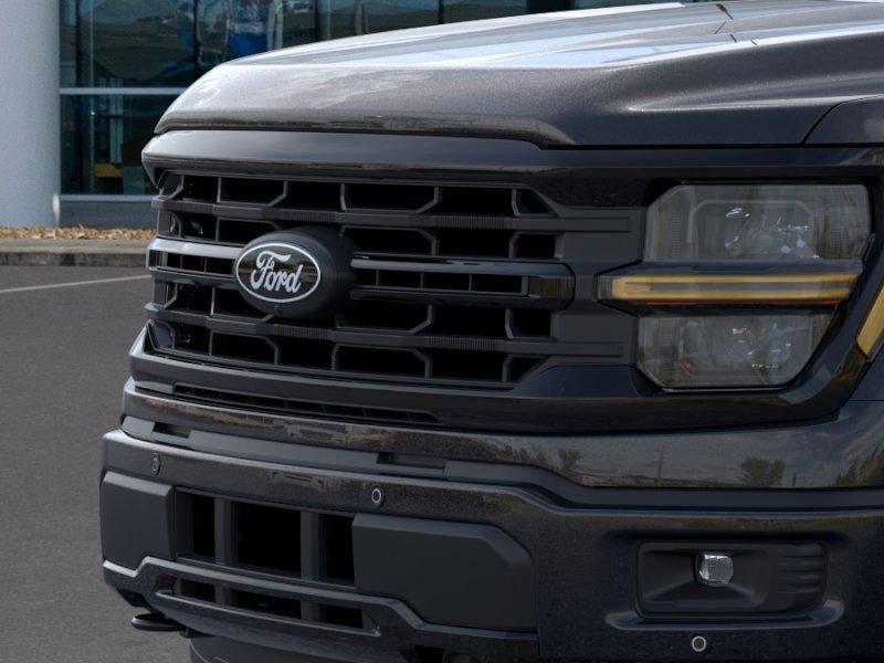 2025 Ford F-150 XLT photo 14