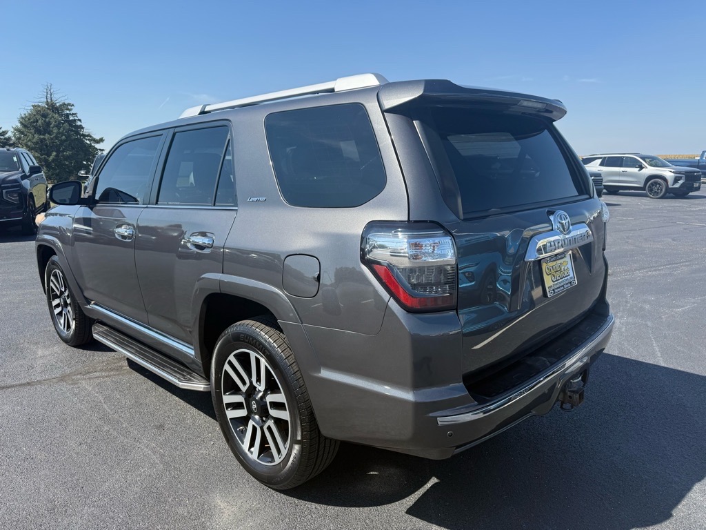 2016 Toyota 4Runner Limited photo 2