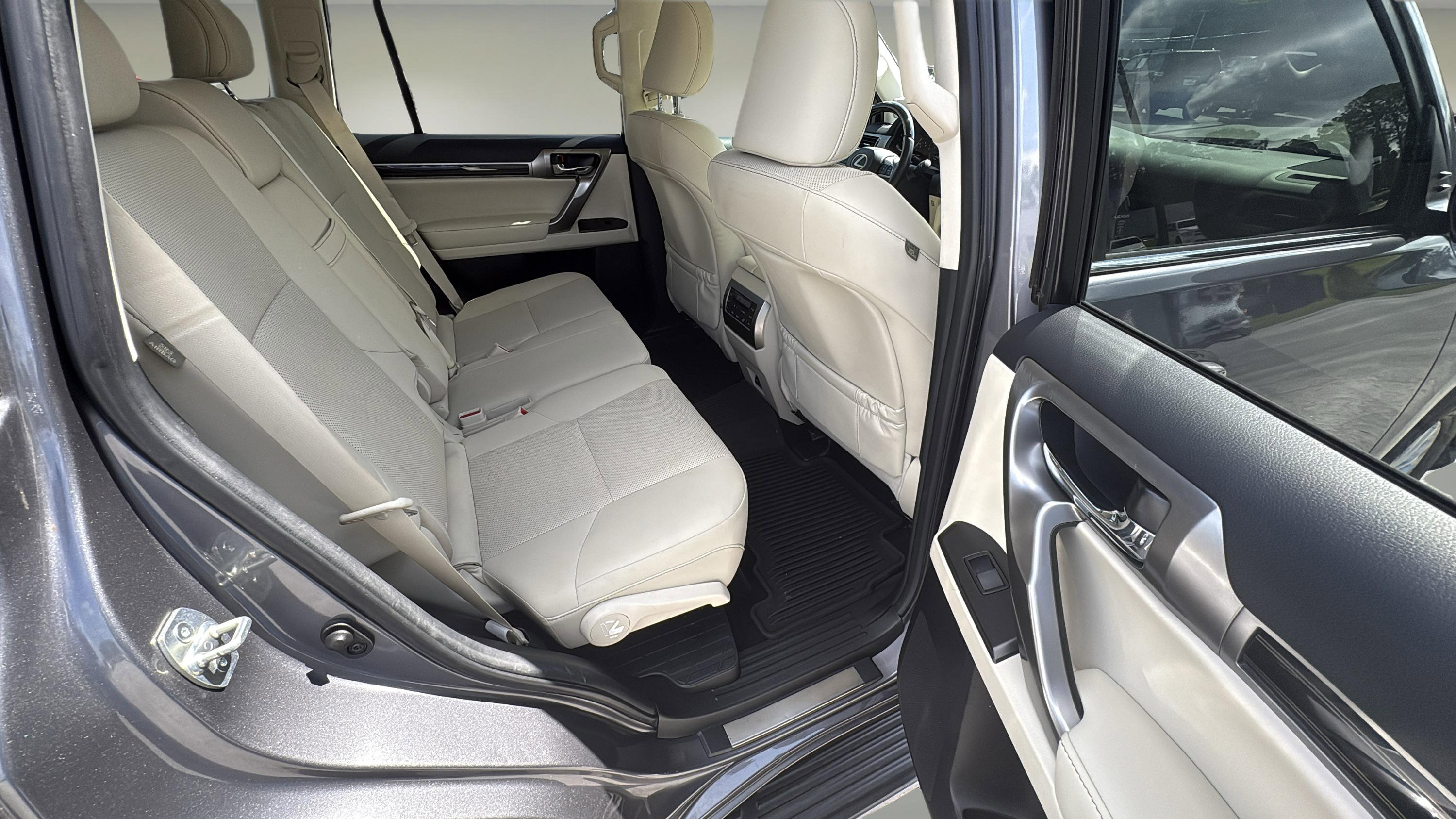 2022 Lexus GX 460 Premium photo 13