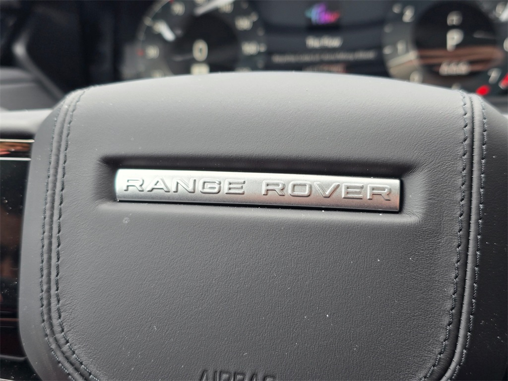 2026 Land Rover Range Rover Velar SE photo 14