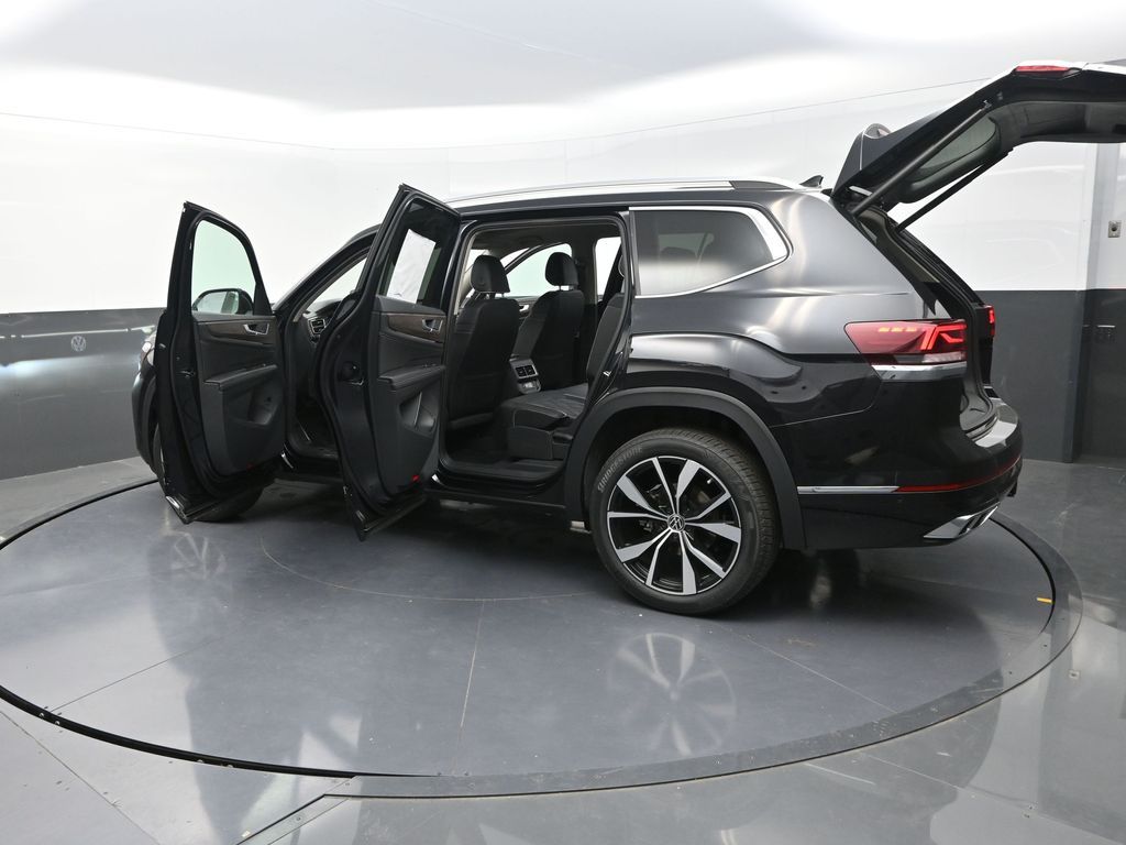 2025 Volkswagen Atlas SEL Premium R-Line photo 30