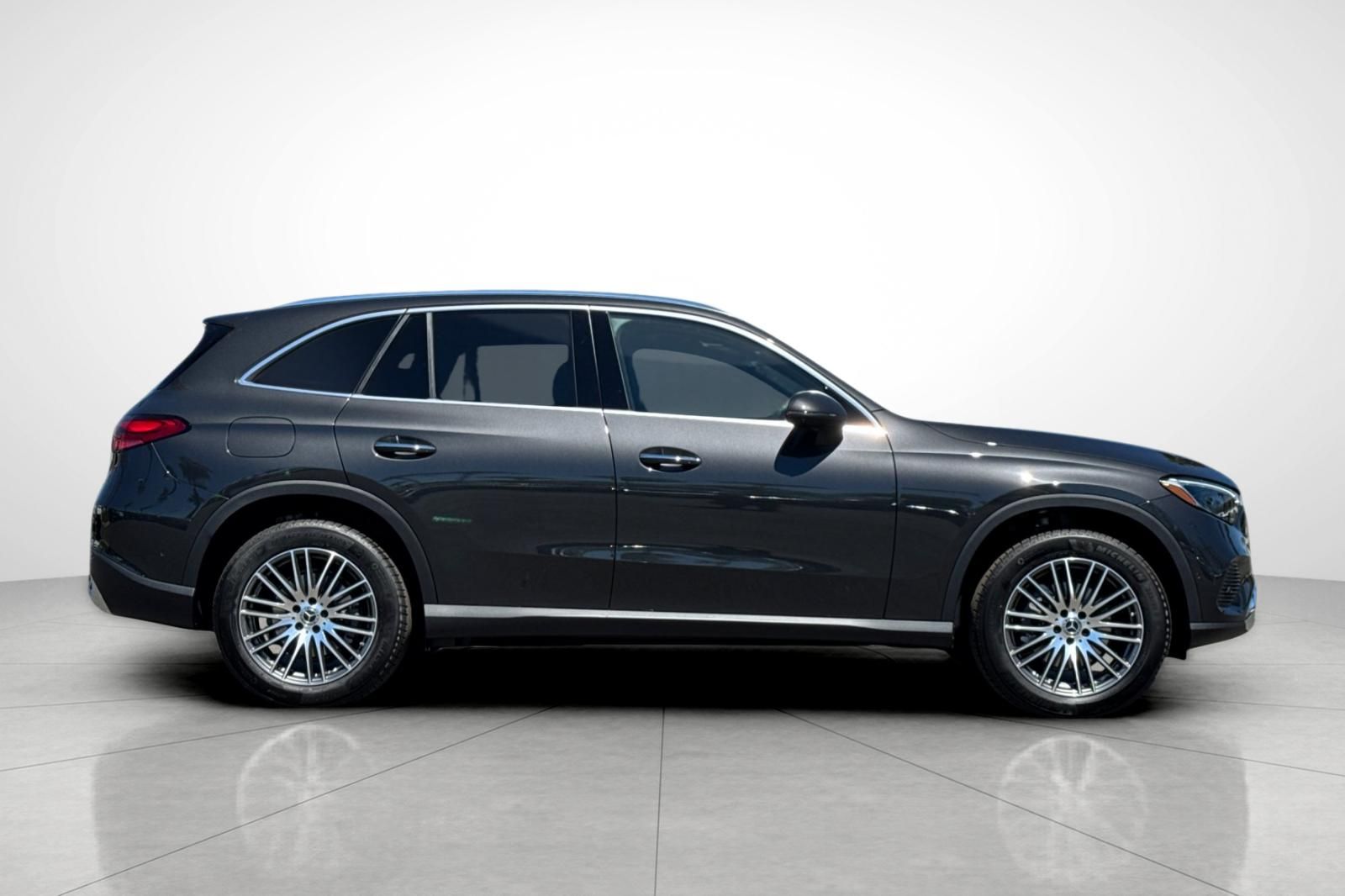2026 Mercedes Benz GLC 300 photo 27